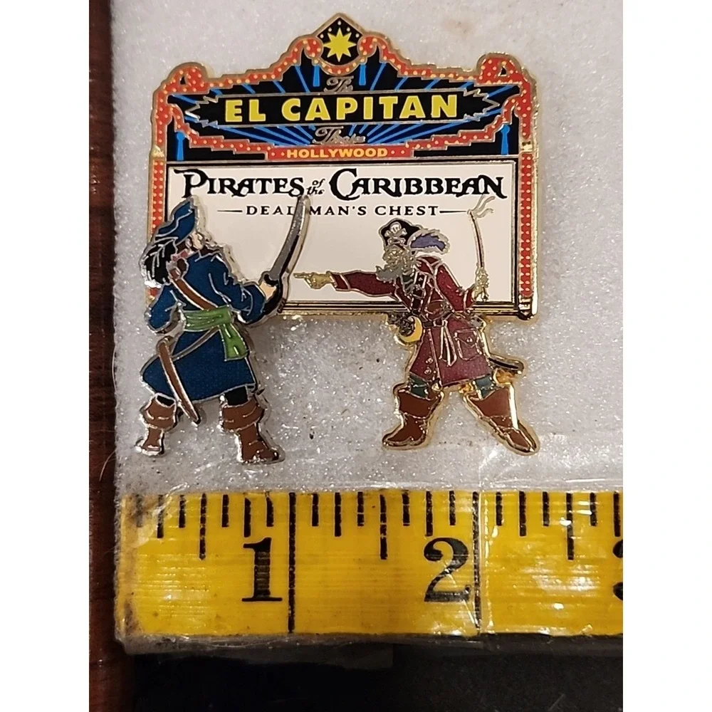 Disney‎ Pin Pirates of the Caribbean Dead Man's Chest Marquee  DSF LE 300 48141